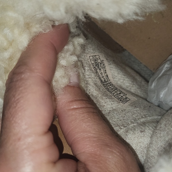 Vionic boots - Picture 10 of 10